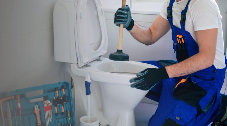 Expert burst pipe repair services in Charleston, MS